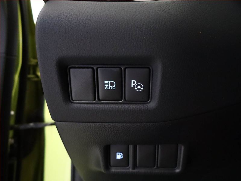 Toyota C-HR (2019) 1.8 Hybrid - fotka 17 z 18
