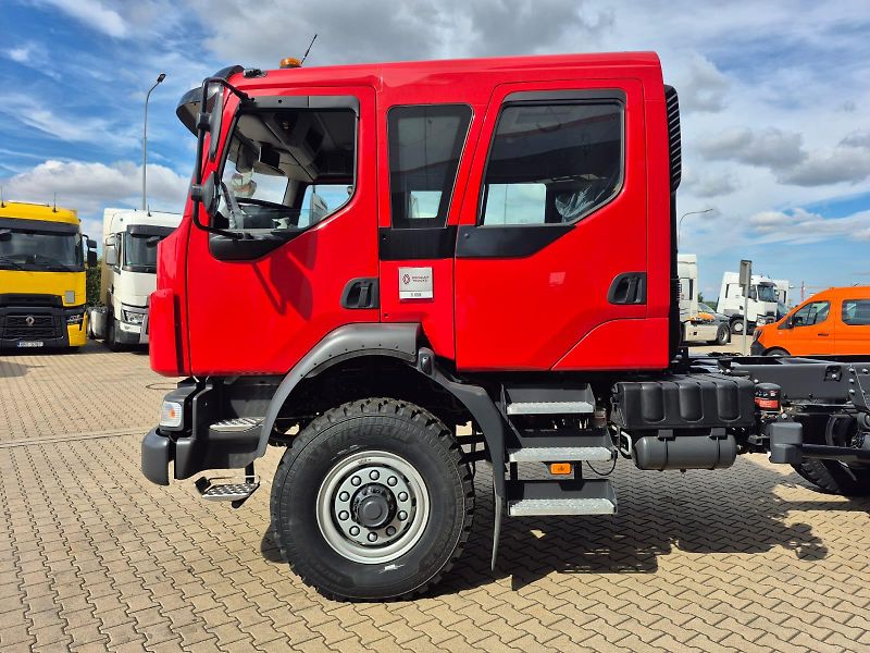 Renault Trucks D (2025) 14t 4x4 - CAMPER/HASIČI - fotka 3 z 12
