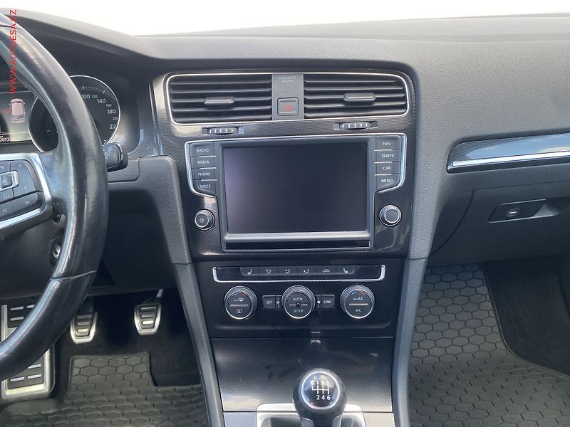 Volkswagen Golf (2013) 2.0 TDi VII, Navi, bixen - fotka 12 z 18