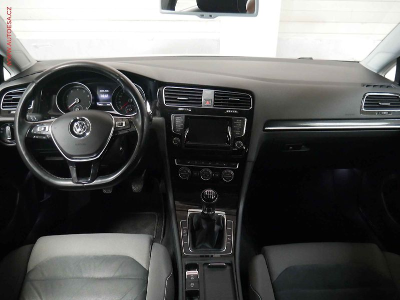 Volkswagen Golf (2014) 1.4 TSI, ČR, AC, výhřev sed. - fotka 8 z 25