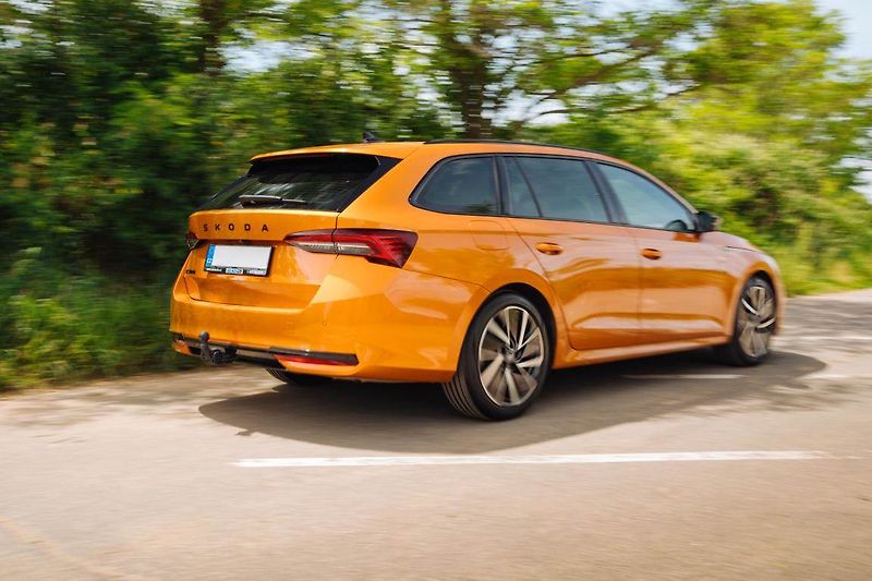 Škoda Octavia (2025) 2.0 TDI, Sportline, Automat - fotka 32 z 32