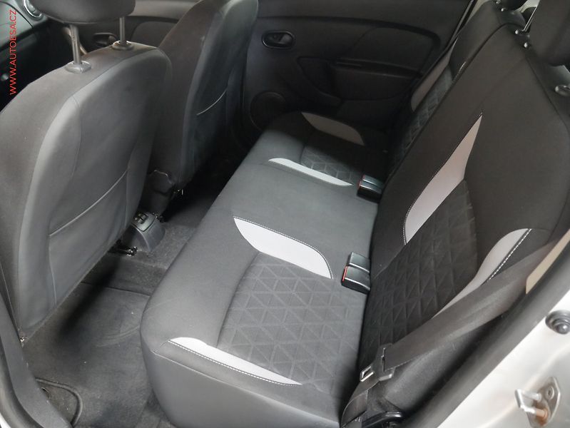 Dacia Sandero (2013) 1.5dCi, AC, tempo - fotka 10 z 21