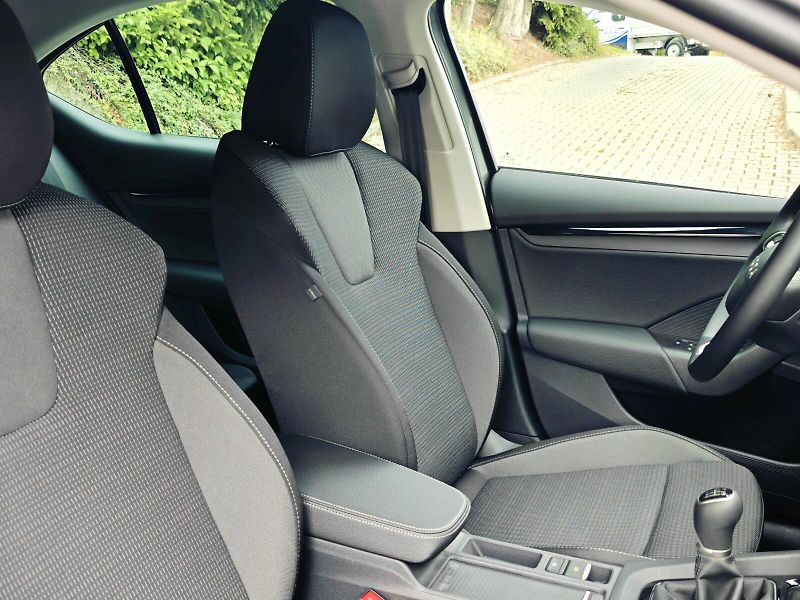 Škoda Octavia (2025) 1,5 TSI 110 kW Selection - fotka 20 z 40