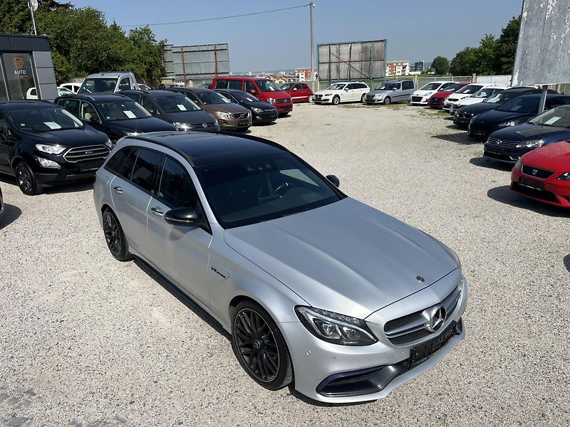 Mercedes-Benz Třídy C (2017) C63S AMG V8 Biturbo  - fotka 20 z 55