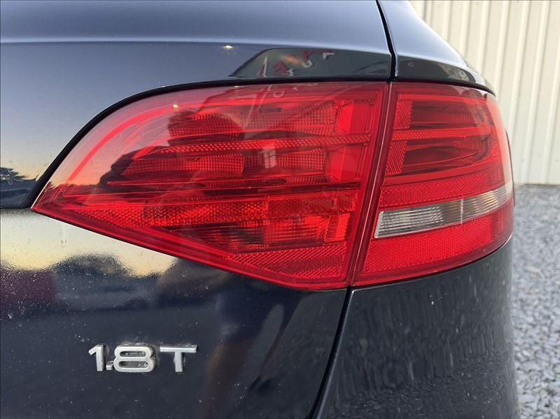 Audi A4 1,8 TFSi tažné 1.maj původ ČR - fotka 16 z 50