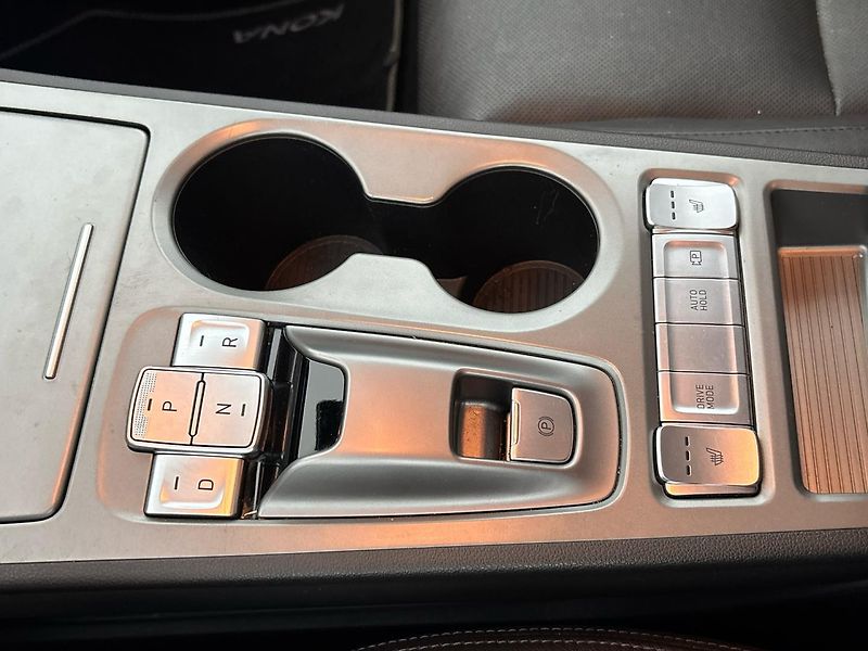 Hyundai Kona 64kWh - fotka 20 z 27