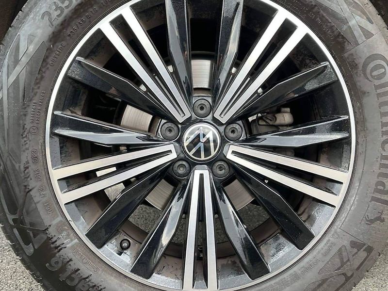 Volkswagen Tiguan (2024) Elegance 1.5 TSI DSG - fotka 10 z 20