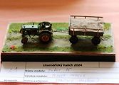 Traktor Zetor 25 s valníkem.