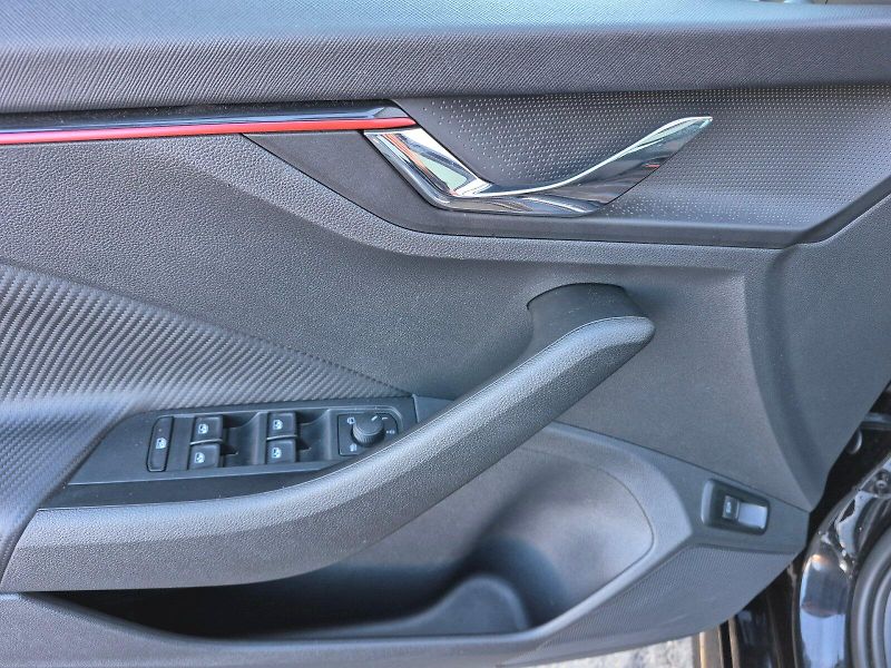 Škoda Kamiq (2025) Monte Carlo 1.5 TSI 110kW - fotka 11 z 34