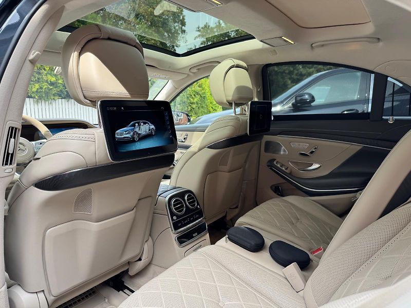 Mercedes-Benz Třídy S S560-4M-DESIGNO-LCD-R20-ČR - fotka 22 z 39
