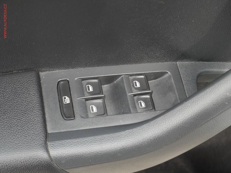 Škoda Octavia (2014) 2.0TDi, DSG, navi, bixen - fotka 11 z 17