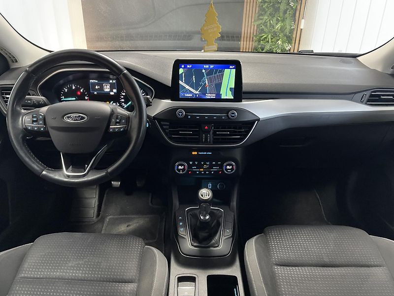 Ford Focus 1.5 TDCi NAVI DIGIAC  - fotka 21 z 24