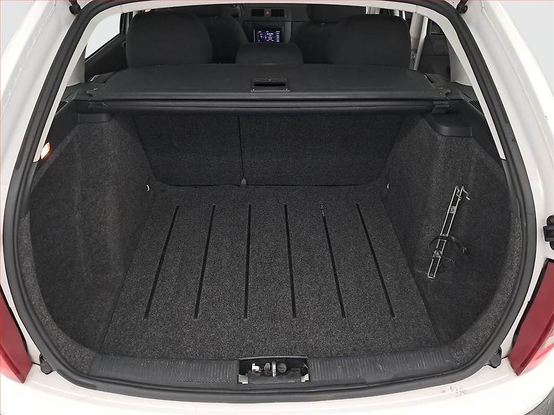 Škoda Fabia (2007) 1.2 12V, nová STK - fotka 13 z 14