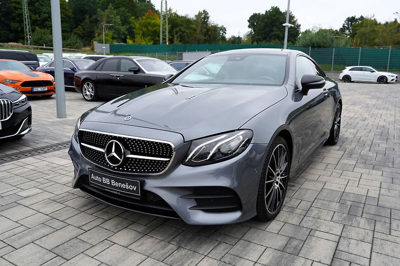Mercedes-Benz Třídy E E 450 AMG 4Matic+, 370PS - fotka 2 z 43