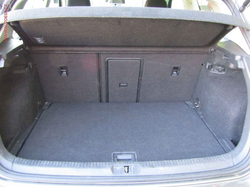 Volkswagen Golf (2013) 1.4 TSi, Highline, bixen, - fotka 7 z 18