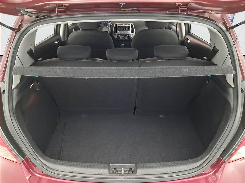 Hyundai i20 (2014) 1.2, Serv.kniha, Vyhř. sedaček - fotka 13 z 15