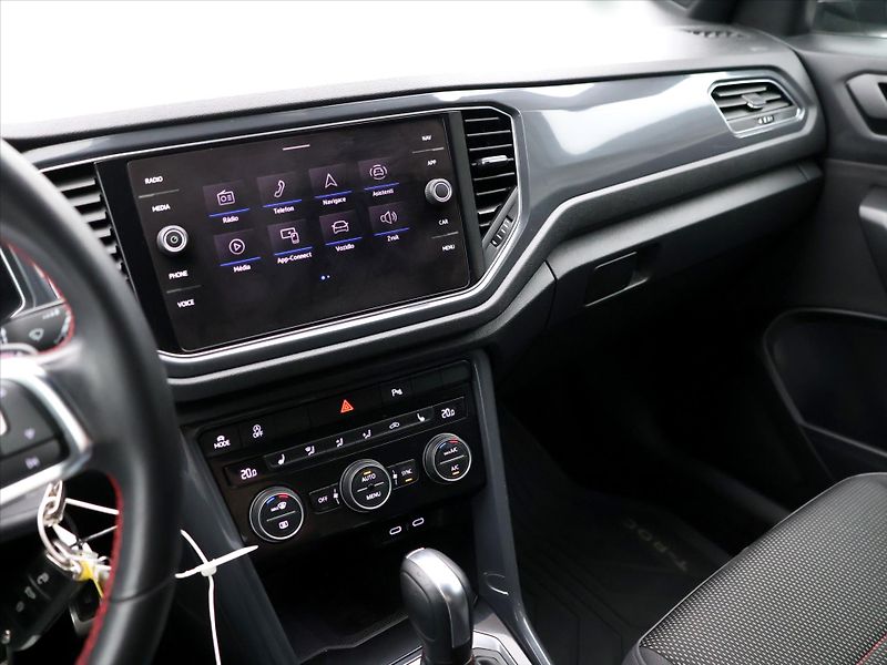Volkswagen T-Roc 1,5 TSI 110kW DSG Sport LED - fotka 19 z 30