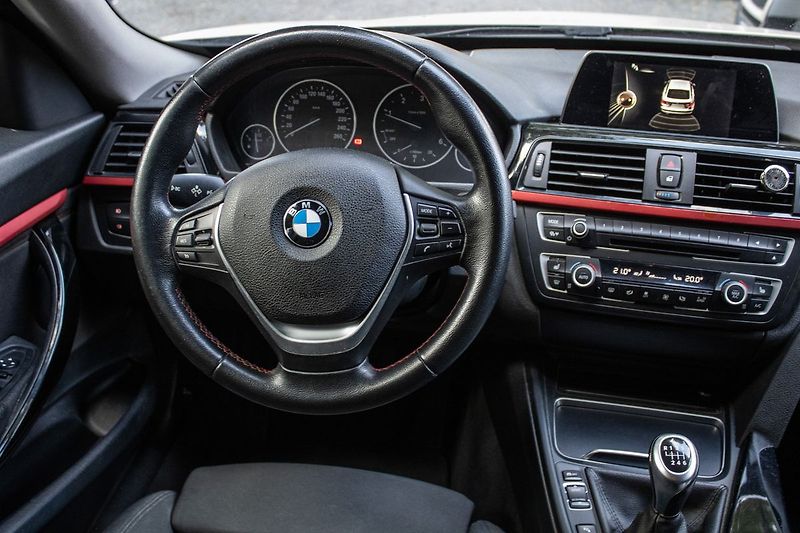 BMW Řada 3 - fotka 9 z 26