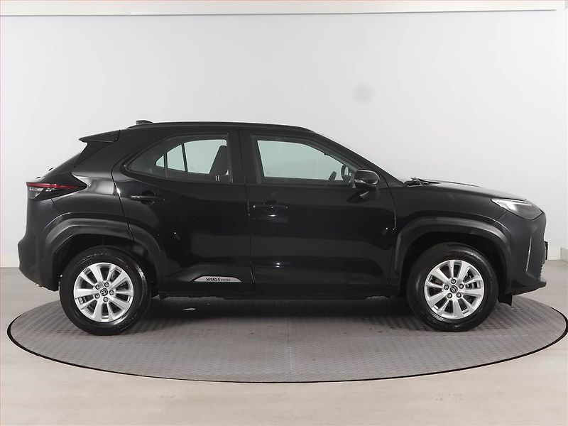 Toyota Yaris Cross (2023) Comfort Style Tech 1.5 VVT-iE - fotka 6 z 19