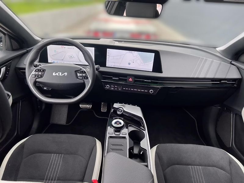 Kia EV6 GT-Line AWD Pano Meridian HuD - fotka 8 z 14