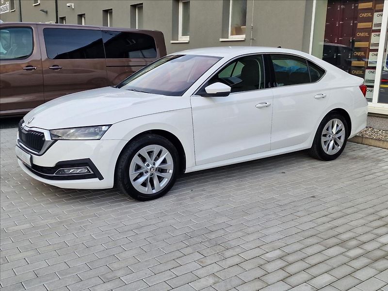 Škoda Octavia 2.0 TDI 110kW Style,ČR,1.Maj. - fotka 6 z 50
