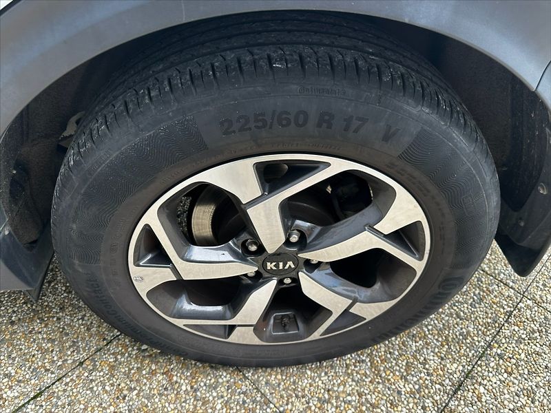 Kia Sportage 1,6 TDGI 97kW-CZ - fotka 38 z 41