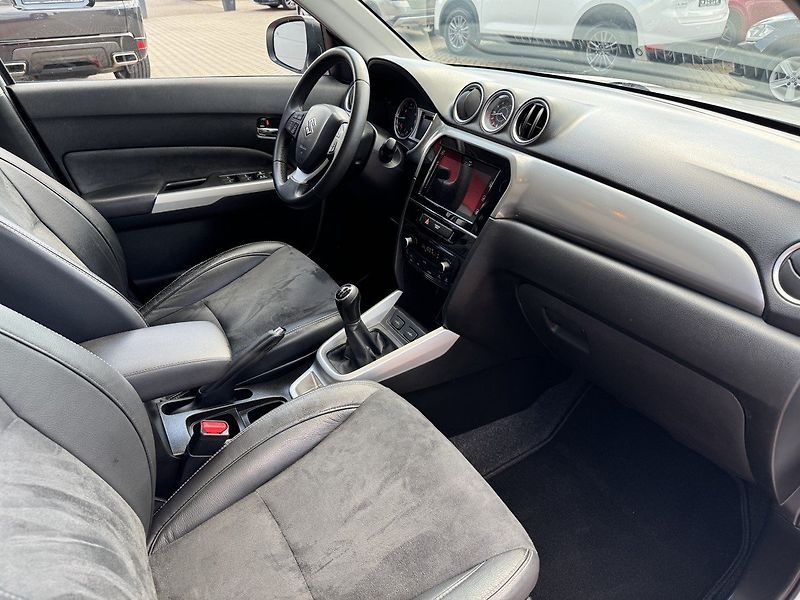 Suzuki Vitara (2016) 1.6i VVT Comfort Plus LED Navi - fotka 17 z 50