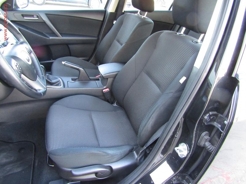 Mazda 3 (2011) 2.2MZR-CD, ČR, AC, tempo - fotka 9 z 15