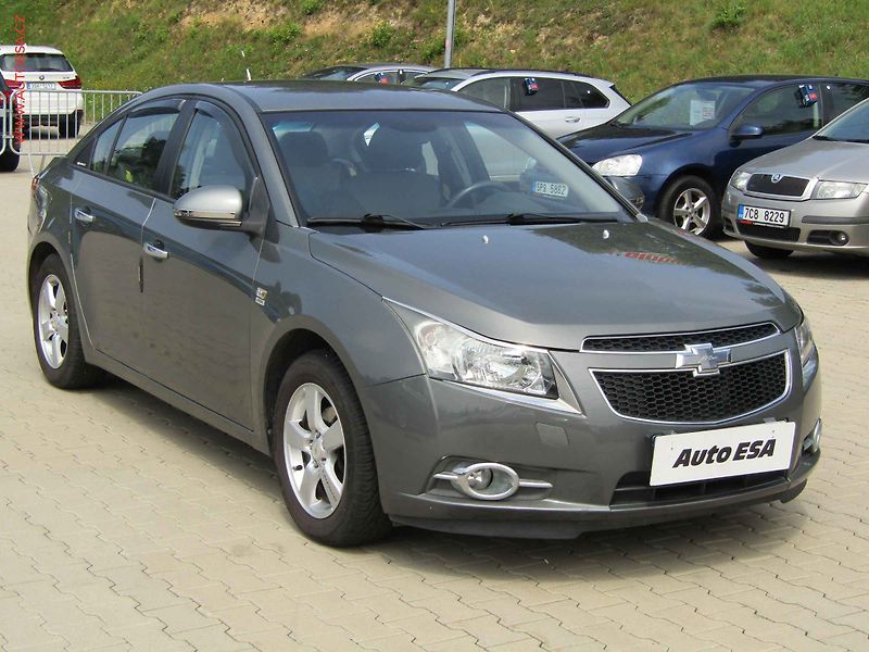 Chevrolet Cruze (2010) 1.6i, AC, park.asist - fotografie inzerátu