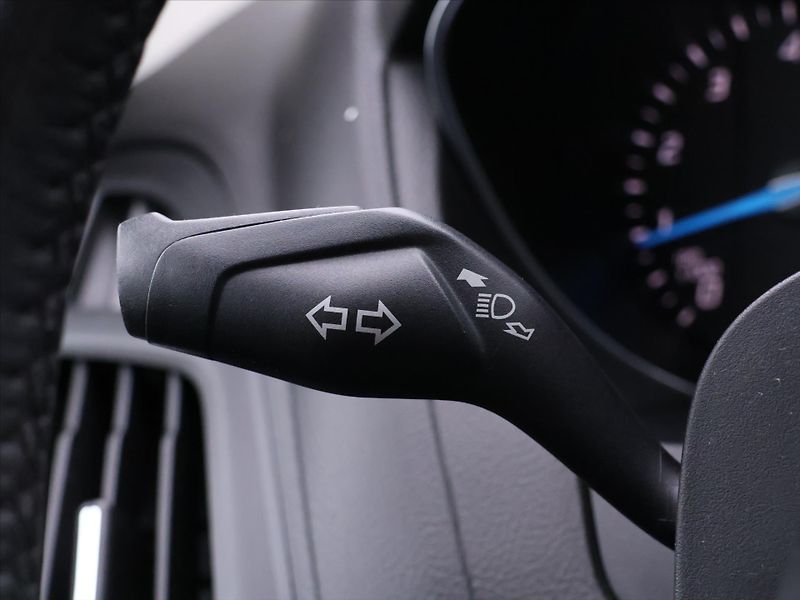 Ford Focus 1,0 EcoBoost 74kW Klima CZ - fotka 16 z 29