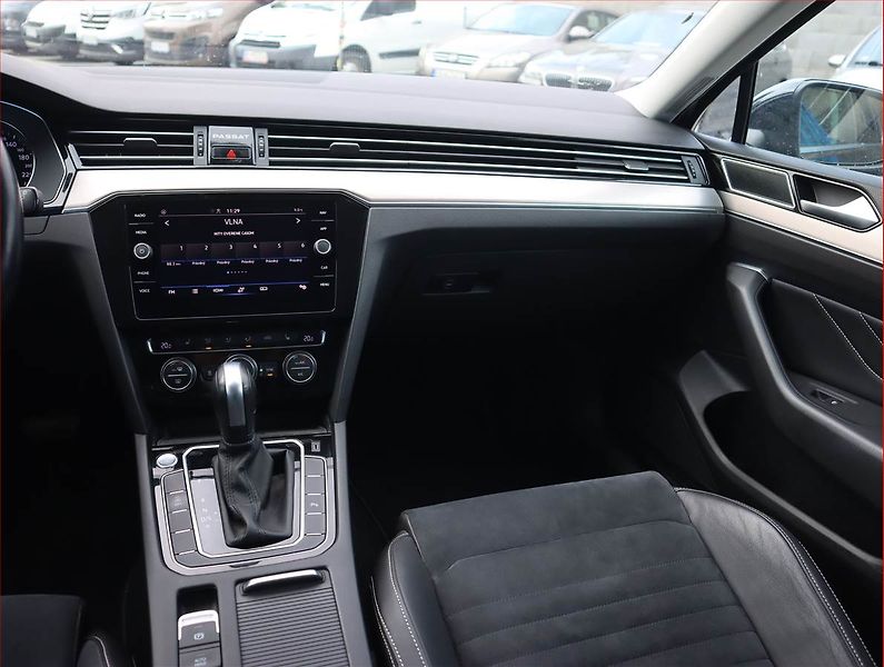 Volkswagen Passat (2019) 2.0 TDI - fotka 8 z 23