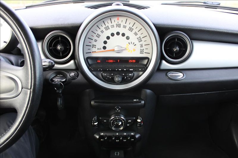 Mini One 1,6 i  STK 4/2028, KLIMA - fotka 16 z 26
