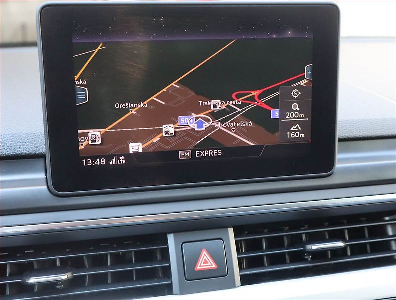 Audi A4 (2016) 2.0 TDI, Kůže, Navi, Bi-Xenony - fotka 13 z 18