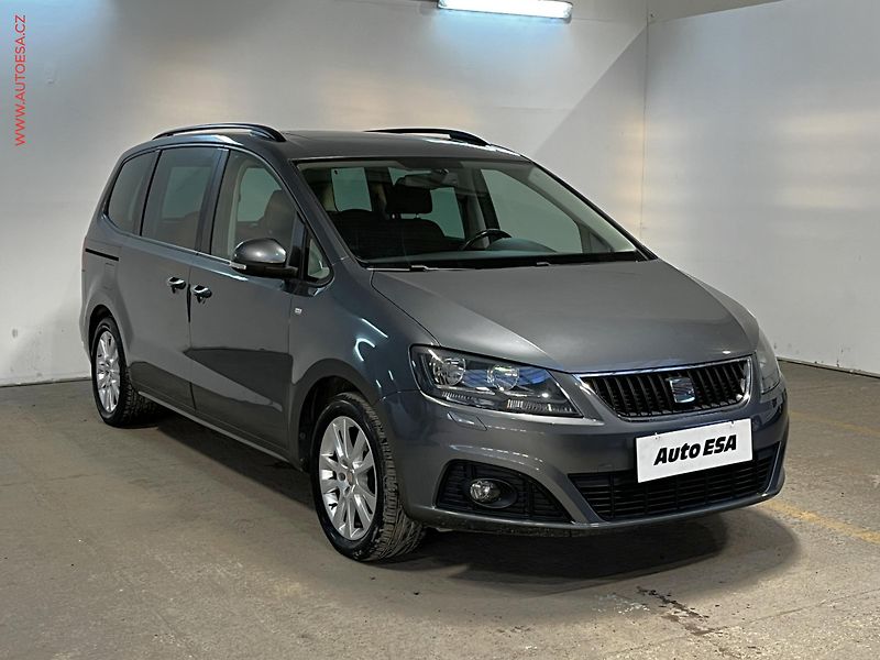 Seat Alhambra (2012) 2.0 TDi, DSG, panor, navi, TZ - fotka 1 z 16