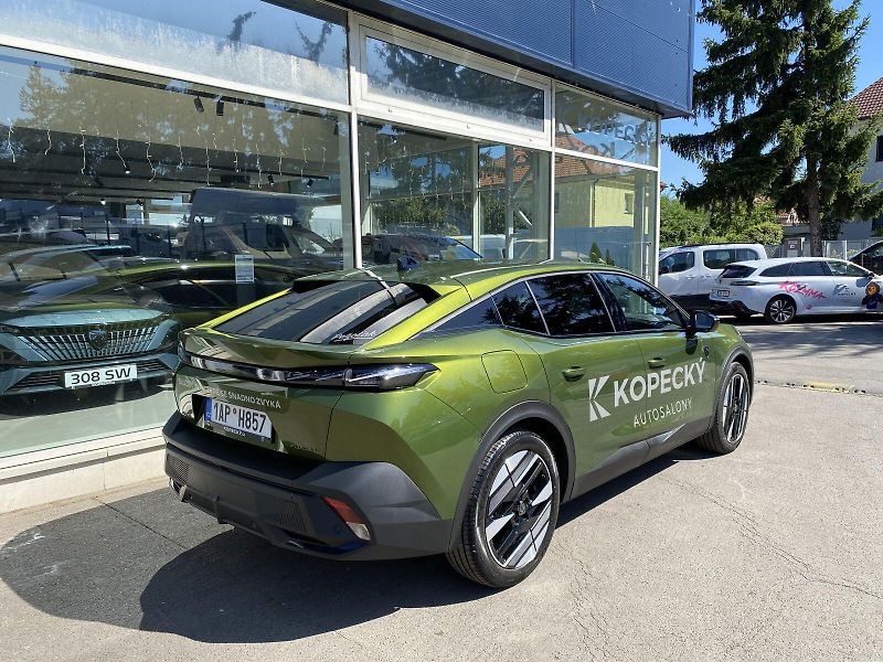Peugeot 408 (2026) GT Plug-in HYBRID 240 e-DCS7 - fotka 7 z 23