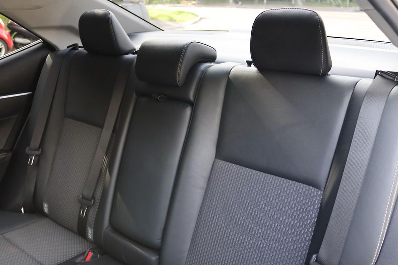 Toyota Corolla (2018) Toyota Corolla Sedan 1.6 - fotka 50 z 60