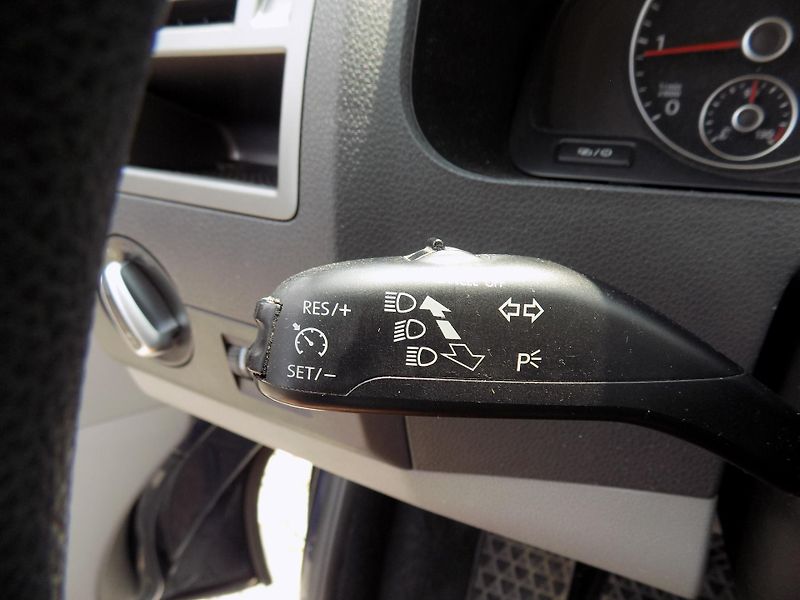 Volkswagen Caravelle 2,0 TDI 103 KW COMFORT NAVI - fotka 36 z 45