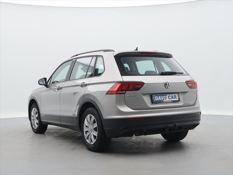 Volkswagen Tiguan 1,4 TSI 110kW DSG Serv.kniha - fotka 5 z 26