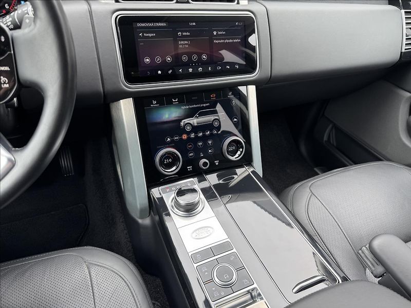 Land Rover Range Rover 4,4 SDV8 VOGUE AWD ČR DPH - fotka 17 z 38