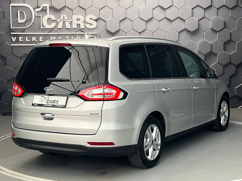 Ford Galaxy 2,5 HEV Titanium 7míst - fotka 5 z 70