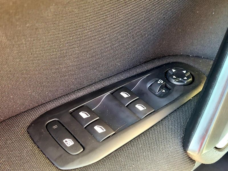 Peugeot 308 HDi DIGIKLIMA,MÁLO NAJETO    - fotka 44 z 47