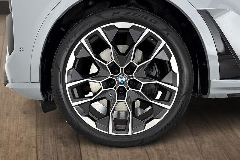 BMW X7 xDrive40i - fotka 29 z 29