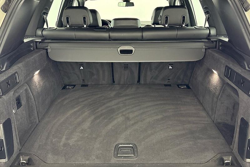 BMW X5 xDrive40i - fotka 24 z 27