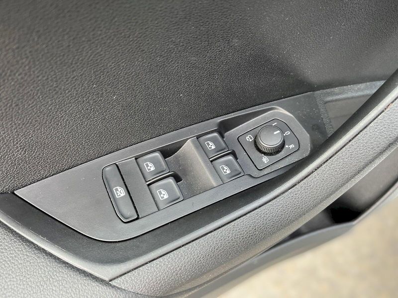 Škoda Karoq (2024) AMBITION TSI 1.5/110KW 6MP - fotka 30 z 32