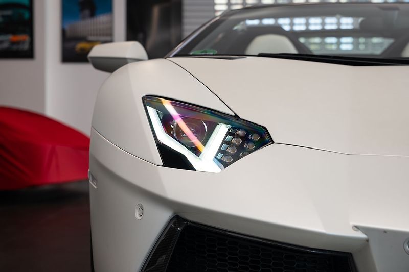 Lamborghini Aventador - fotka 22 z 25