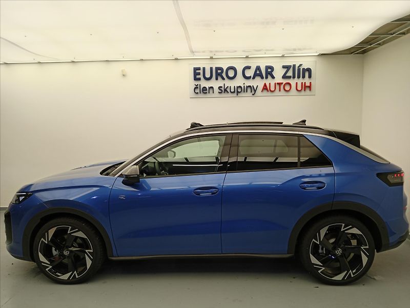 Volkswagen T-Roc (2026) 1,5   R-line eTSI 110 kW 7DSG - fotka 3 z 23