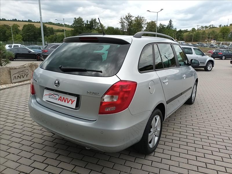 Škoda Fabia 1,6 TDI,77KW,1MAJ,TAŽNÉ,VÝHŘEV - fotka 5 z 37