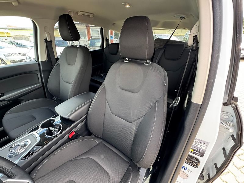 Ford S-MAX (2019) 4X4 2,0 TDCI 140KW TAŽNÉ DPH - fotka 16 z 41