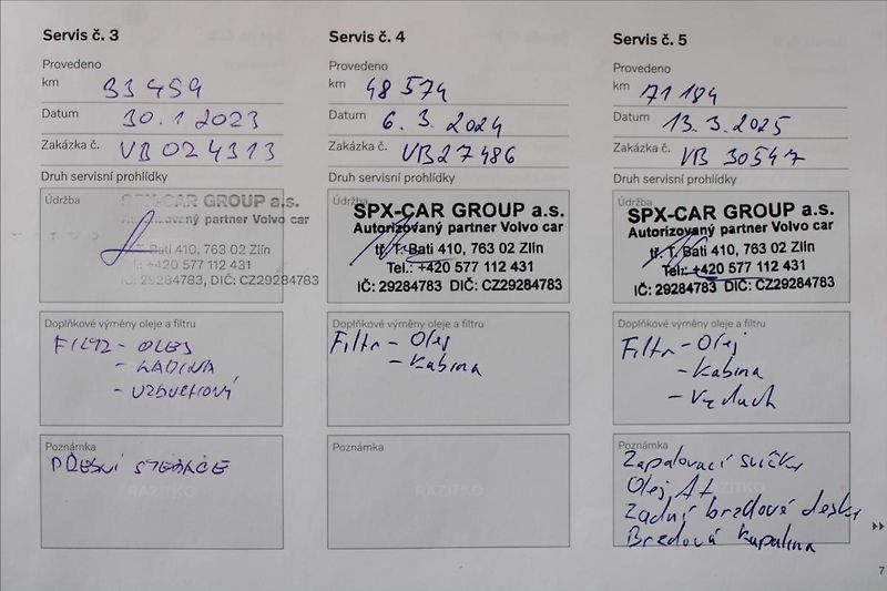 Volvo XC40 2,0 T4  1MAJ,4x4,MOMENTUM PRO - fotka 35 z 35
