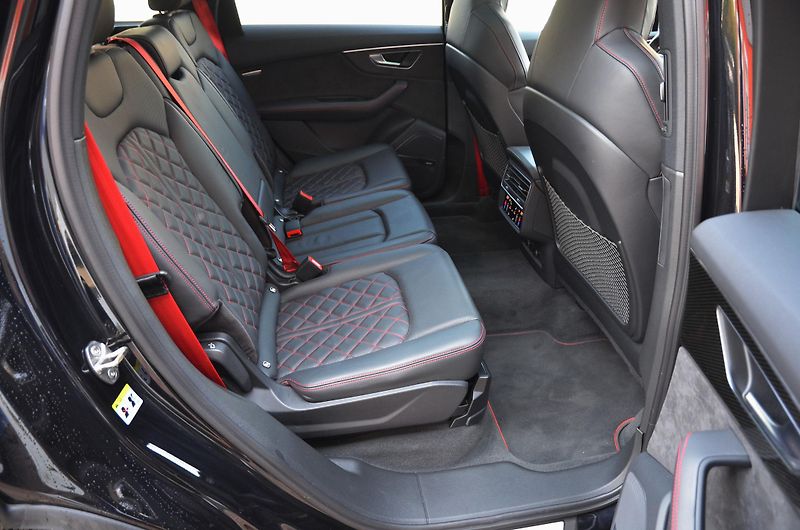 Audi SQ7 (2020) TDi V8 320kW Quattro EXCLUSIVE - fotka 40 z 45